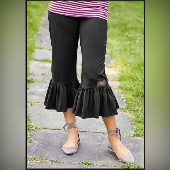 Matilda Jane Black Ruffle Cropped Capri Wide-Leg Pants Stretch Cotton Spandex L - Picture 2 of 8